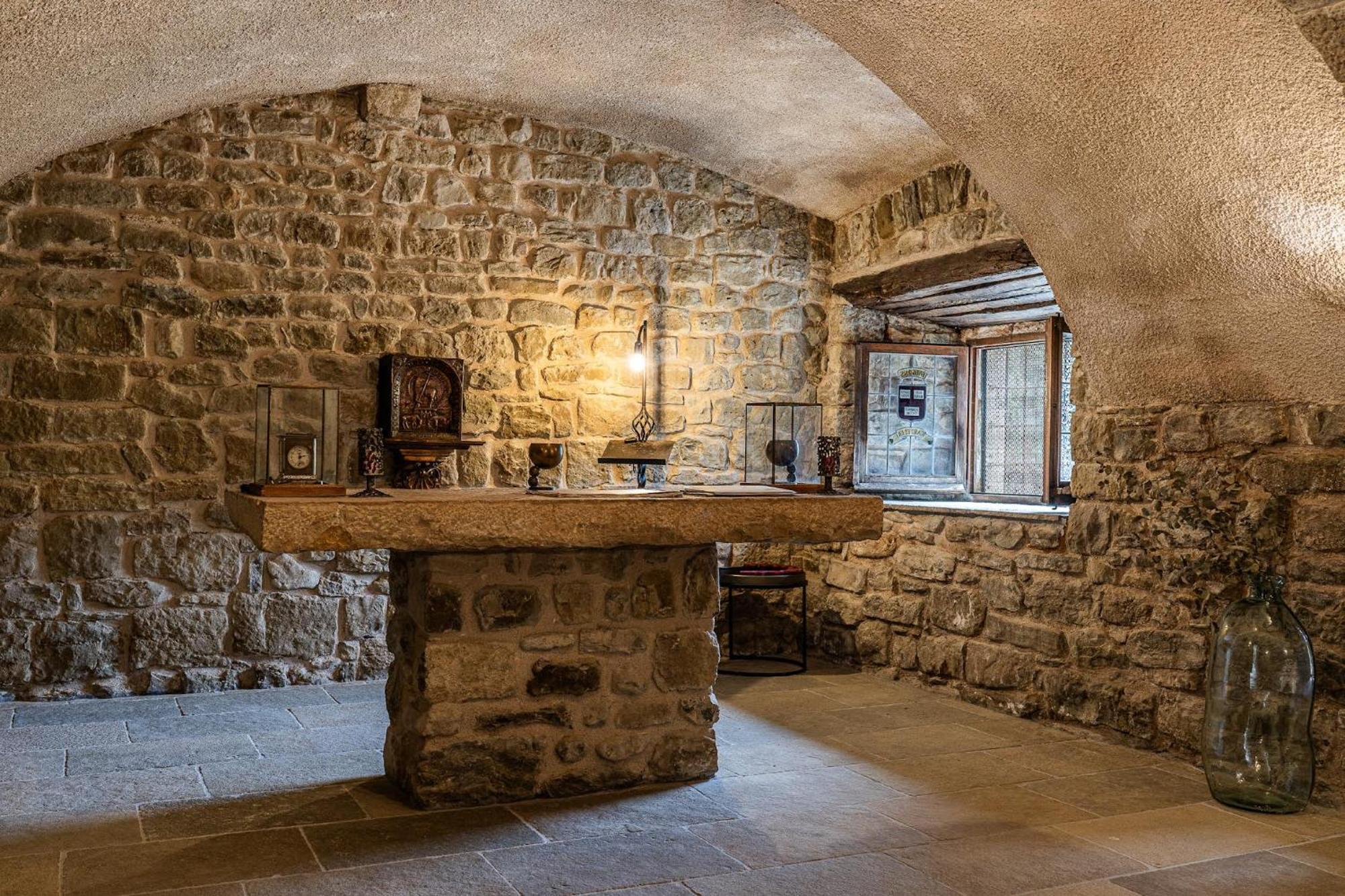 Sant Miquel de Campmajor Castell In Gironaヴィラ エクステリア 写真