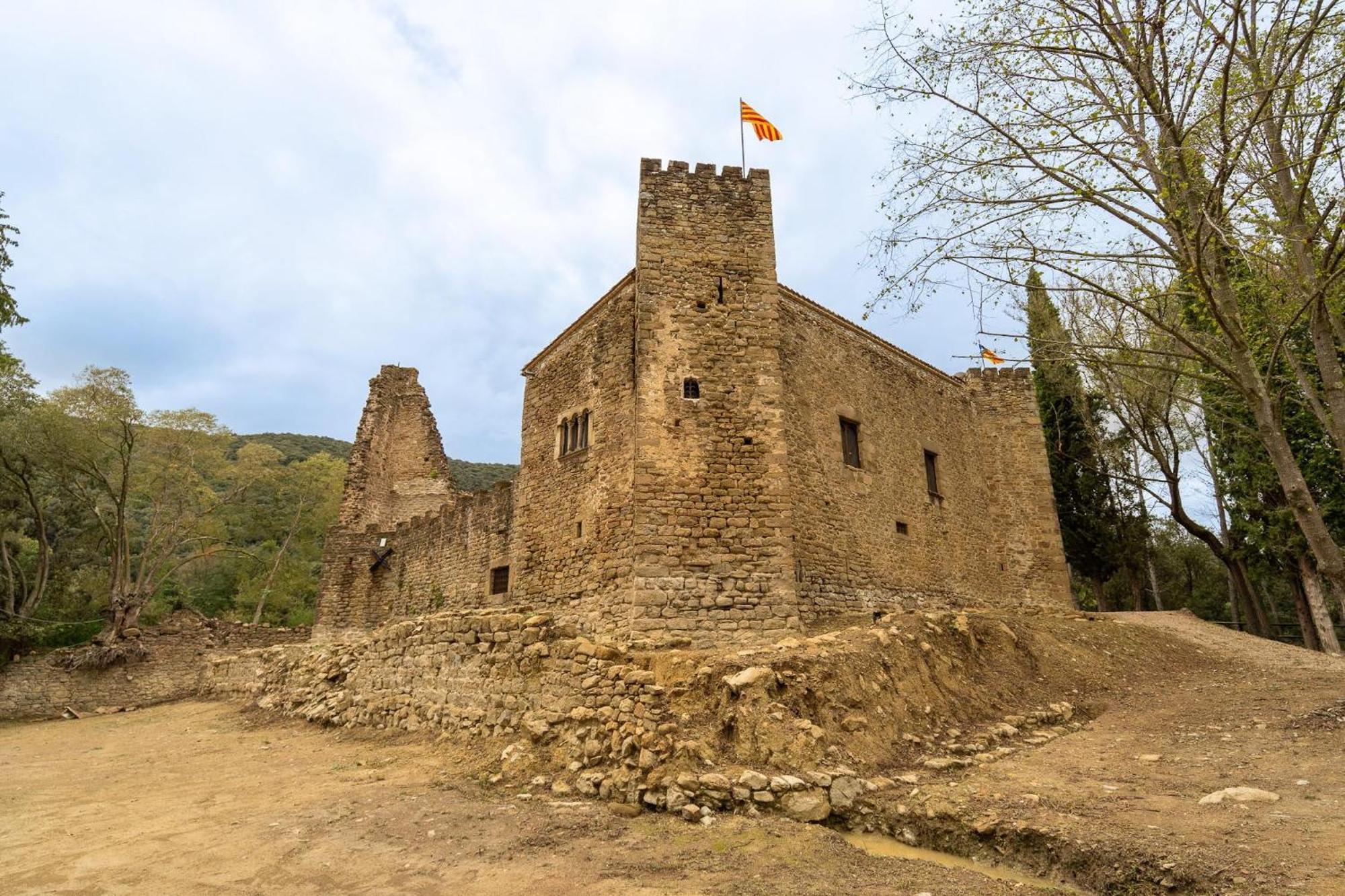 Sant Miquel de Campmajor Castell In Gironaヴィラ エクステリア 写真