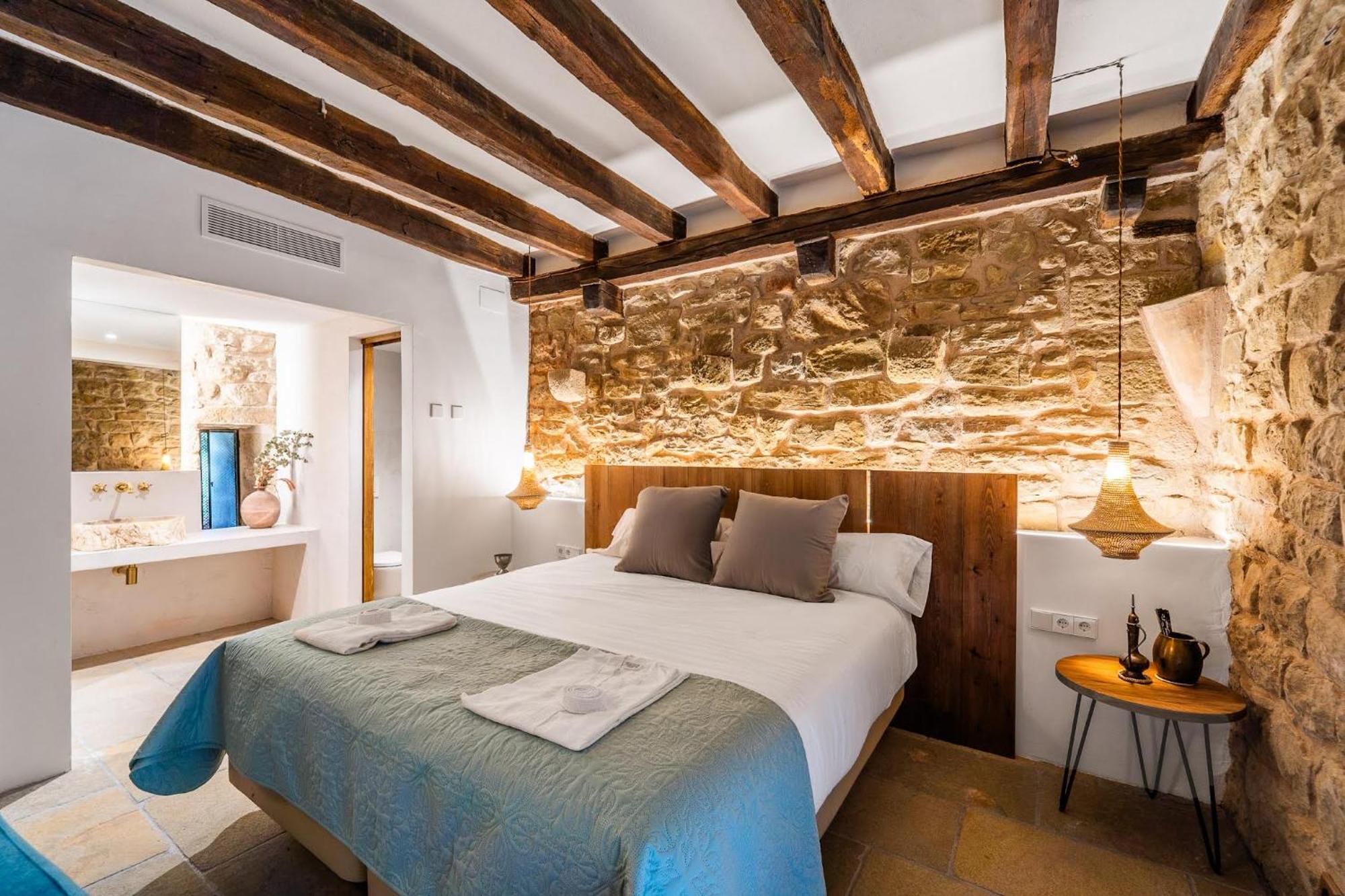 Sant Miquel de Campmajor Castell In Gironaヴィラ エクステリア 写真