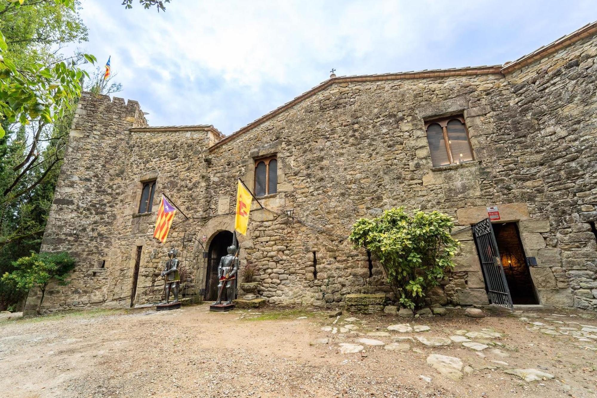 Sant Miquel de Campmajor Castell In Gironaヴィラ エクステリア 写真