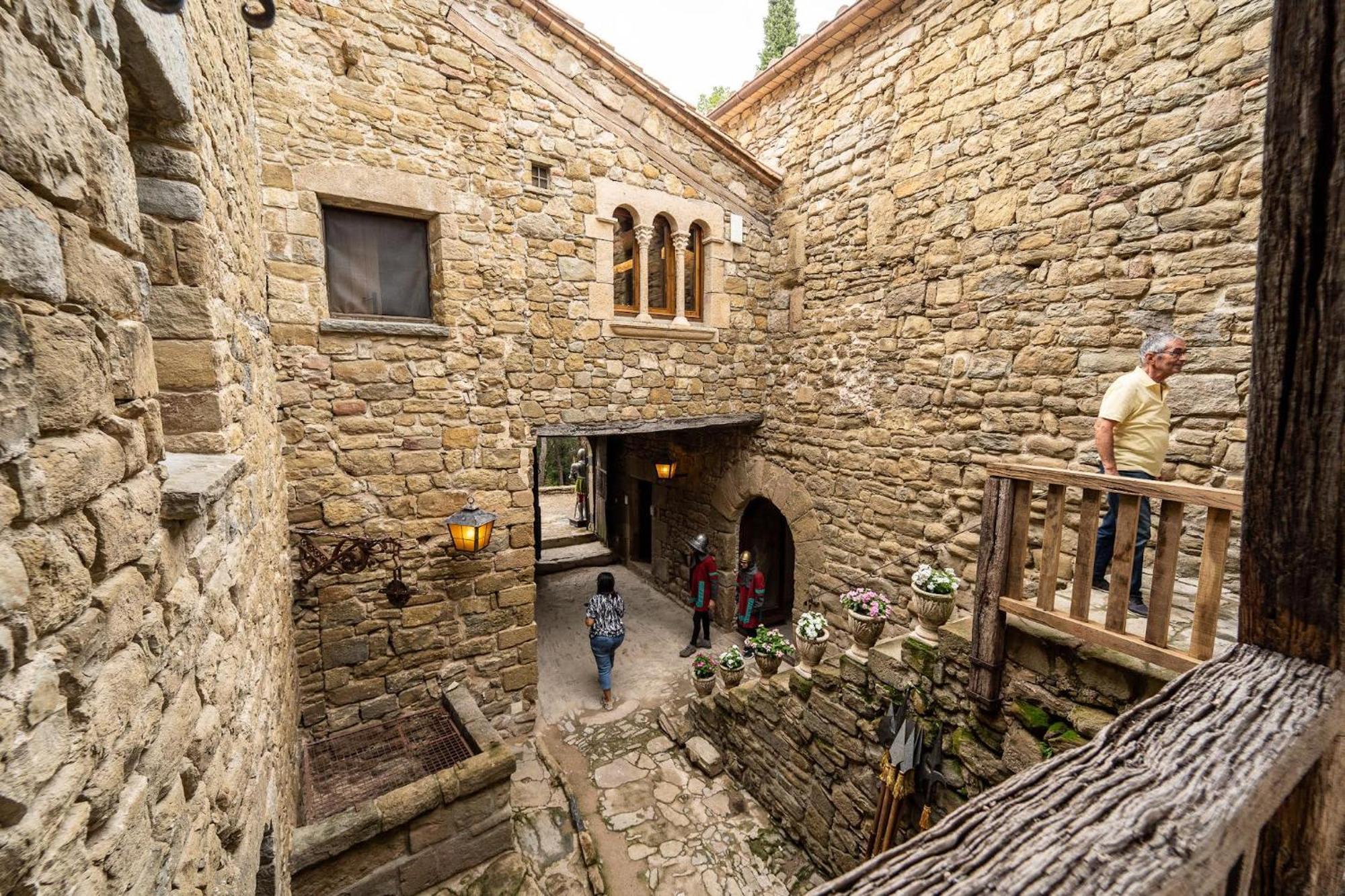 Sant Miquel de Campmajor Castell In Gironaヴィラ エクステリア 写真