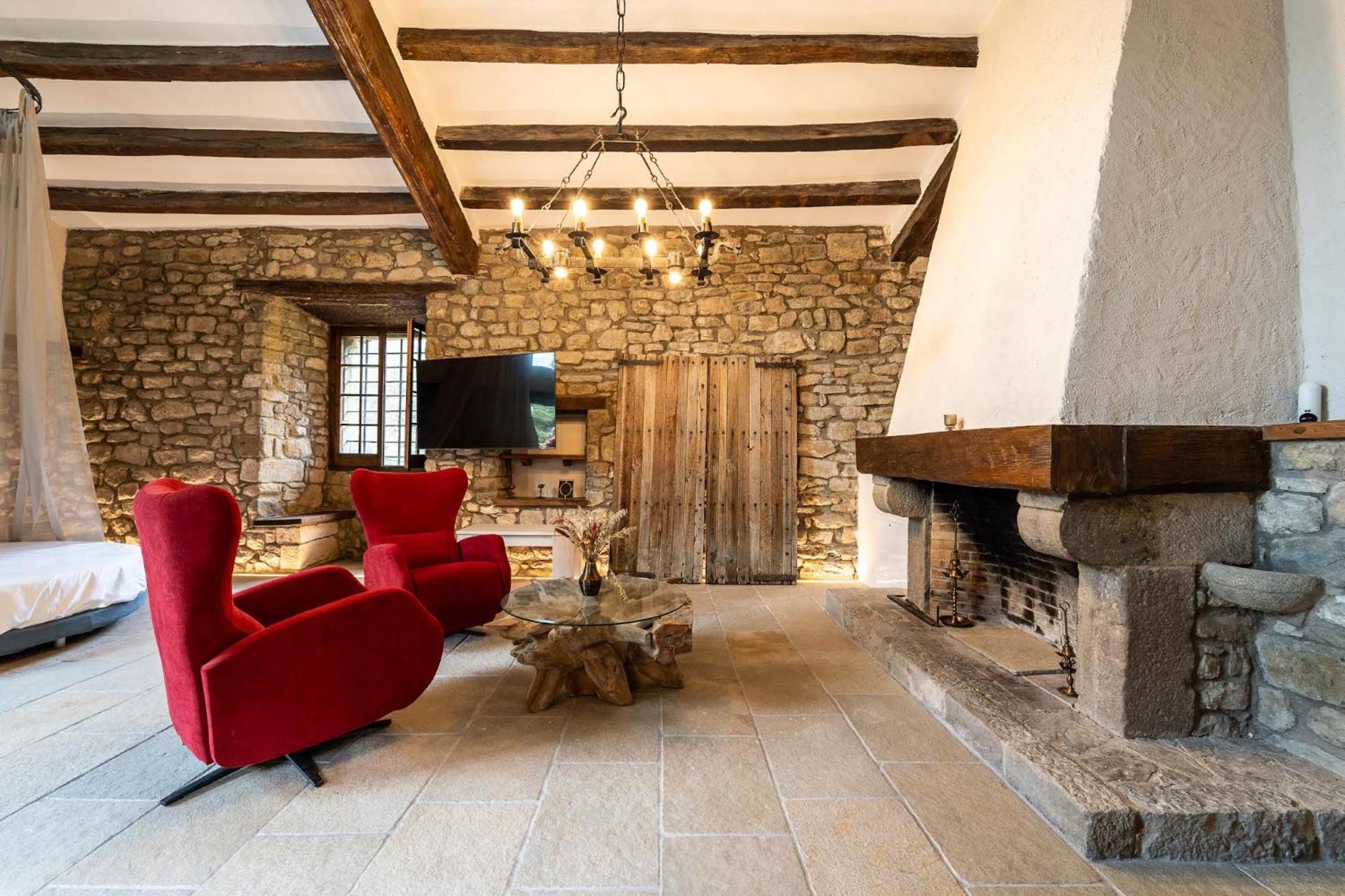 Sant Miquel de Campmajor Castell In Gironaヴィラ エクステリア 写真